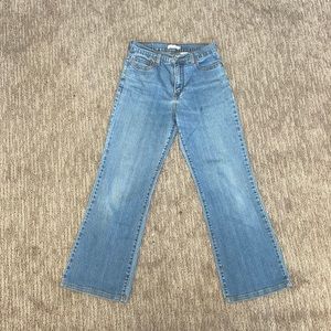 Levi’s 512 Slimming Bootcut Jeans (8M)